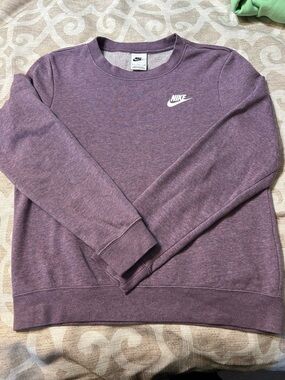 Nike Women’s Purple Heather Crewneck Sweatshirt